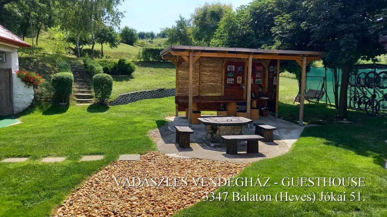 Vadaszles Vendeghaz Bukkszentmarton Exteriör bild